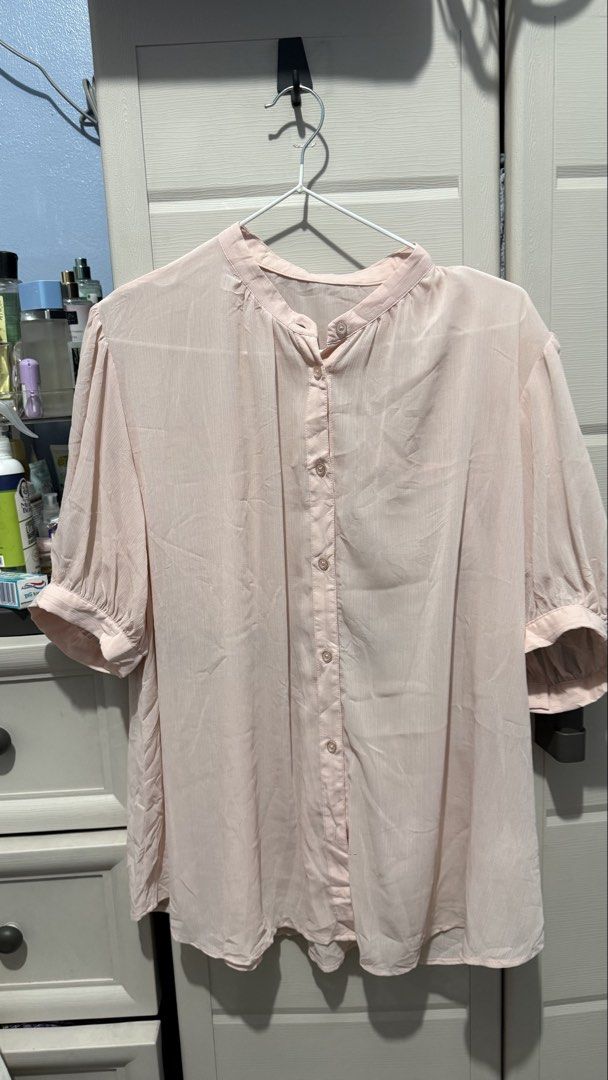 GU Sheer Volume Sleeves Blouse (Category: Blouses) located in Quezon City. Submitted by dinesaur (Listing ID 1464405230, Image 2). Description: .