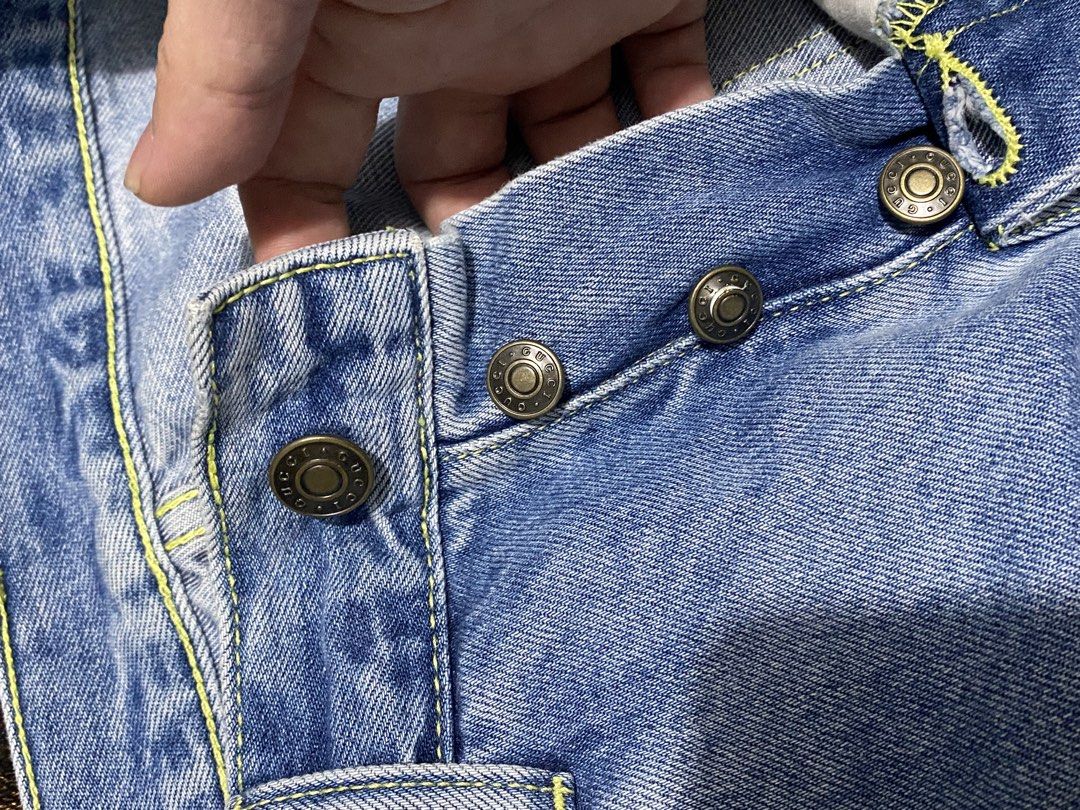 Gucci Embossed Leather Logo Patch Light Wash Straight Jeans (Category: Luxury Apparel) located in Candelaria. Submitted by bentablesetc (Listing ID 1464397882, Image 2). Description: Gucci Embossed Leather Logo Patch Light Wash Straight Jeans button fly Minor issue: Dent in 3rd button ( See last pic) but still usable W32 L37 Hem 6.5 700 + sf MOP: Gcash Courier: J&t Loc: Candelaria Quezon .