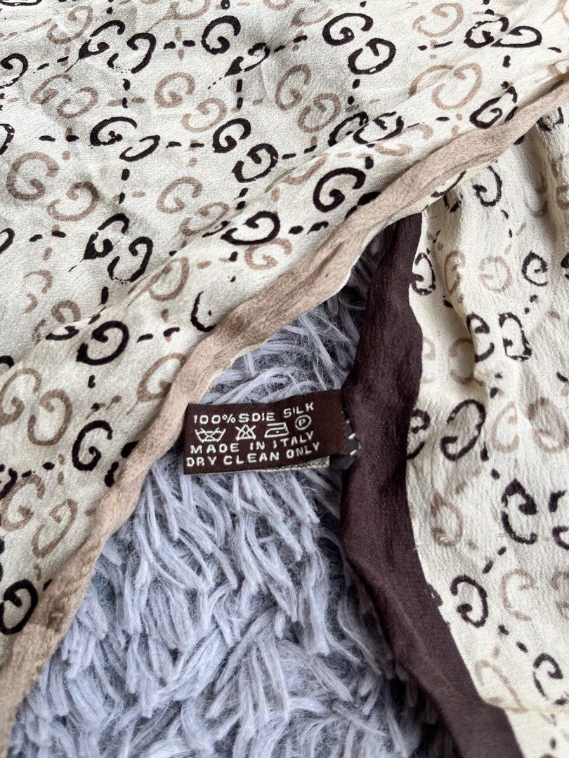 GUCCI LONG SCARVES (Category: Scarves) located in Dipolog. Submitted by janja2002 (Listing ID 1464410167, Image 3). Description: EXCELLENT CONDITION💯 Galing japan surplus.