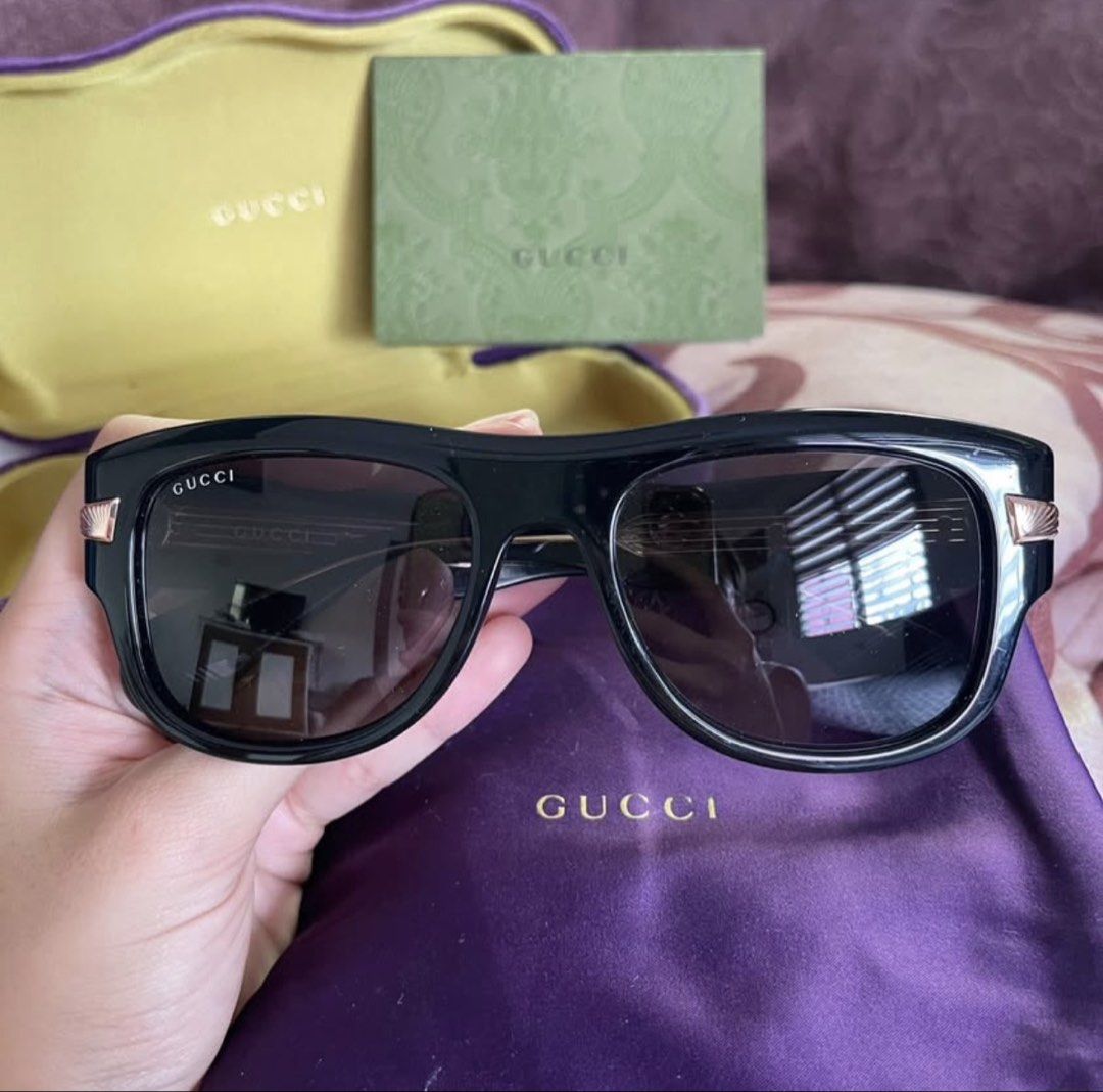 Gucci Sunglass (Category: Sunglasses & Eyewear) located in Manila. Submitted by nicci_grae (Listing ID 1464385637, Image 2). Description: Gucci bought in Australia, barely used since I need sunnies graded. Inclusion: Case Cloth Cloth cover Warranty .