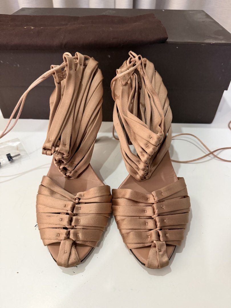 Gucci x Tomford heels S37 (Category: Sneakers & Footwear) located in Taguig. Submitted by signature.goods (Listing ID 1464409187, Image 2). Description: Size 37 with box and dust bag SRP: 70k.