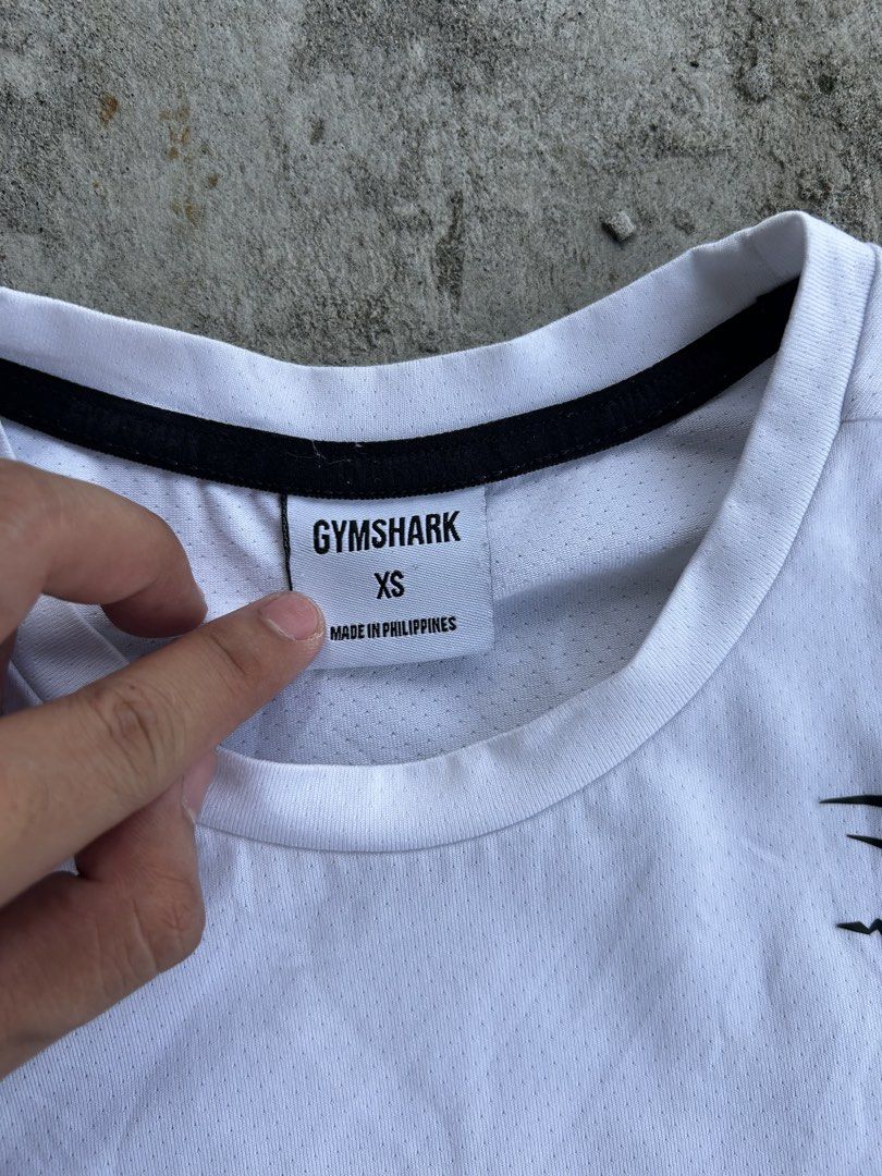 GymShark Crest T-Shirt (Category: Tshirts & Polo Shirts ) located in Balanga. Submitted by nothingtohold.co (Listing ID 1464515831, Image 3). Description: GymShark Crest T-Shirt XS on tag | 18 width | 27.5 length | 9.8 condition Issue: dirt stain nahulog sa sampayan Gcash | jnt | bataan Vouch~vc.