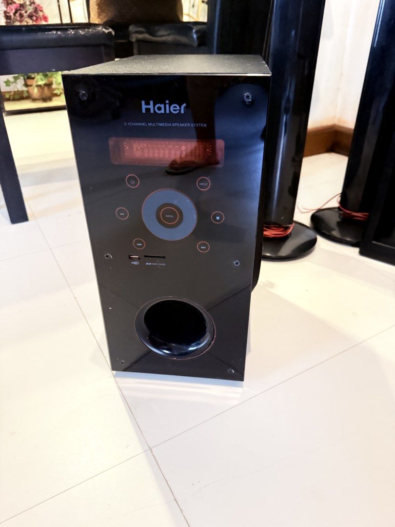 Haier Home Theater (Category: Entertainment Systems & Smart Home Devices) located in San Pedro. Submitted by sassylei1970 (Listing ID 1464567886, Image 2). Description: Can be conneted to Youtube, Primevideo, HBO, Netflix. Great sound base. Reason for selling- decluttering.