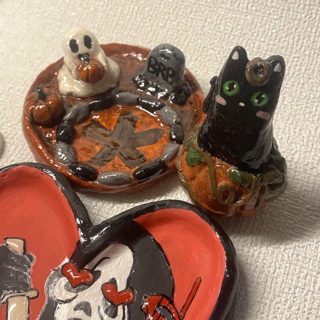 Handmade Halloween Themed BUNDLE SALE (Category: Art & Prints) located in Dasmarinas. Submitted by chunli_ (Listing ID 1464449320, Image 2). Description: Handmade Clay Art Figurines Bundle Deal TAKE ALL Includes: Cat Pumpkin Desk Buddy — 200 Ghost Candle Holder 8CM — 260 Scream Trinket Dish 10CM — 350 Shipping: J&T, Lalamove, GogoXpress Location: Salawag, Dasmariñas can ship NATIONWIDE.