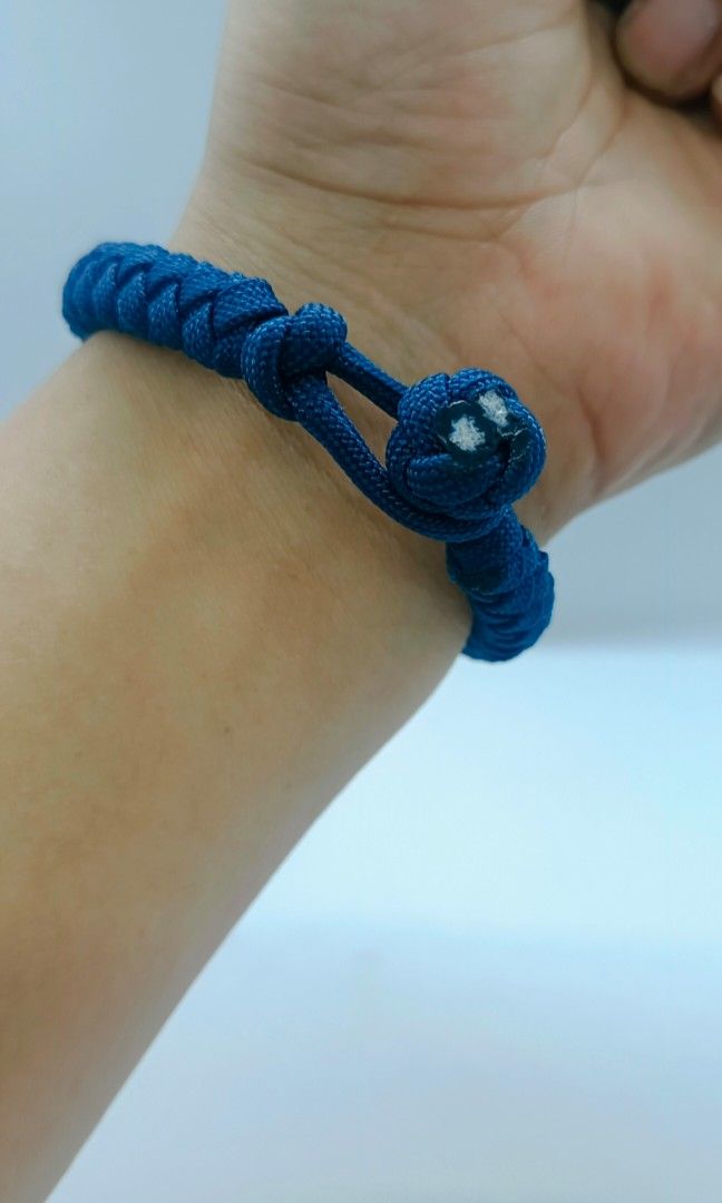 Handmade Paracord Bracelet (Category: Bracelets) located in Bacoor. Submitted by ayyriishhh (Listing ID 1464527276, Image 2). Description: New Paracord Unisex Bracelet • High Quality Paracord •Adjustable •Unisex •Unique •Perfect for couple bracelets, gifts and everyday casual wear 💯 •We also accept bulk orders and customized paracord bracelet 🫶🏻.