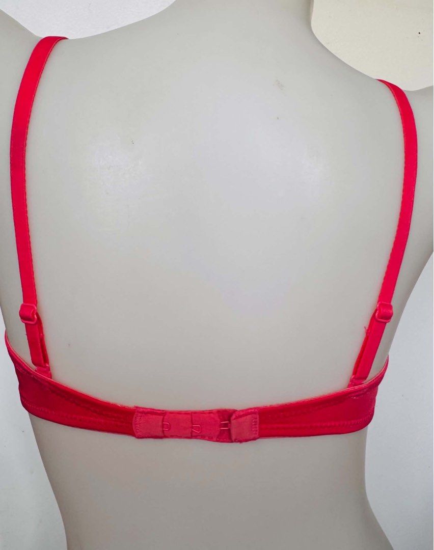 hanes orange bra nonwire 32A (Category: Undergarments & Loungewear) located in San Jose. Submitted by 99ners (Listing ID 1464470733, Image 2). Description: .