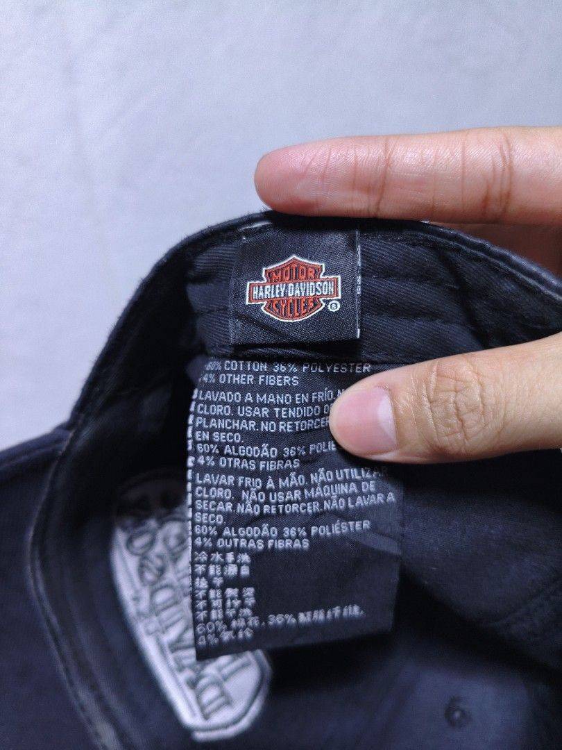 Harley-Davidson USA Cap (Category: Caps & Hats) located in Malilipot. Submitted by aronbigorn96320 (Listing ID 1464470219, Image 3). Description: - Classic black Harley-Davidson cap - Iconic Harley-Davidson USA logo embroidered on front - Adjustable strap for a comfortable fit - Made in the Philippines - Ideal for any Harley enthusiast.