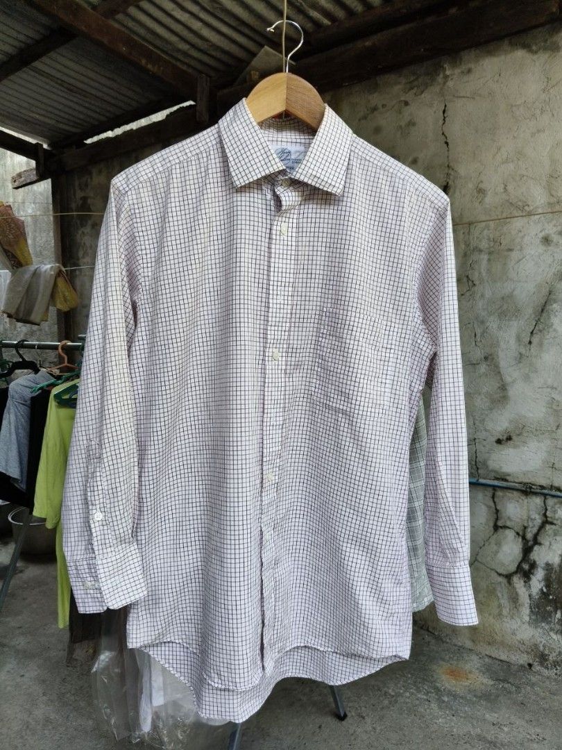 Harvie and hudson (Category: Formal Shirts) located in Malolos. Submitted by rthrift2026 (Listing ID 1464445793, Image 1). Description: no issue.
