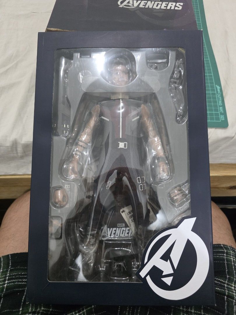 HAWKEYE AVENGERS (Category: Figurines & Statues) located in Manila. Submitted by everyallmustgo (Listing ID 1464556439, Image 2). Description: NEGOTIABLE.
