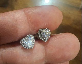 (Category: ) located in . Submitted by chrinathalie (Listing ID 1464553883, Image 1). Description: .
