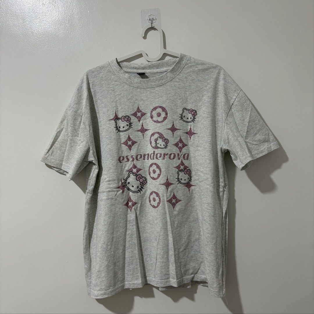 Ktees Hello Kitty Acid Gray Shirt (Category: Shirts) located in Bulacan. Submitted by laleesa_ (Listing ID 1464413856, Image 1). Description: Makapal tela Like New.