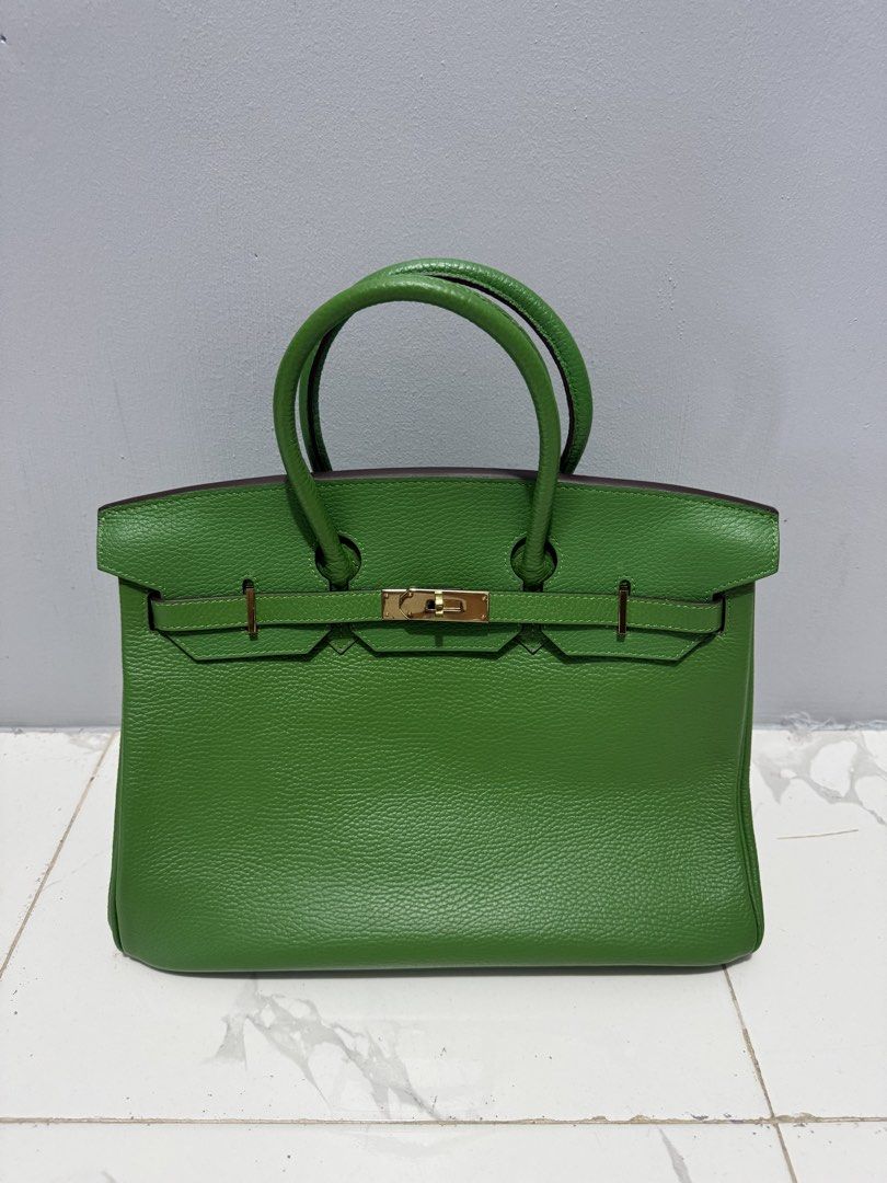 Hermes kelly medium bag (Category: Luxury Bags & Wallets) located in Dagupan City. Submitted by armoirelux (Listing ID 1464416684, Image 1). Description: Rank A Sign of usage Legit quality.
