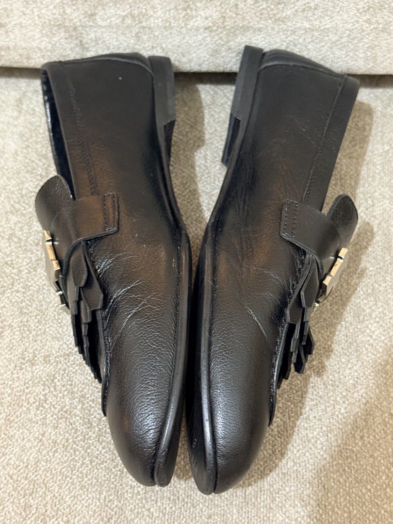 Hermes Loafers (Category: Loafers) located in Quezon City. Submitted by in_vogue (Listing ID 1464456326, Image 2). Description: 24cm ⚠️ DISCLAIMER | PLEASE READ CAREFULLY 1. All items are PRELOVED luxury shoes sourced from Japan (JP). 2. Items are shipped in excellent to good condition based on our quality standards. Once the item has been shipped, any damage, wear, or issues that may arise are beyond the seller’s responsibility. Please understan