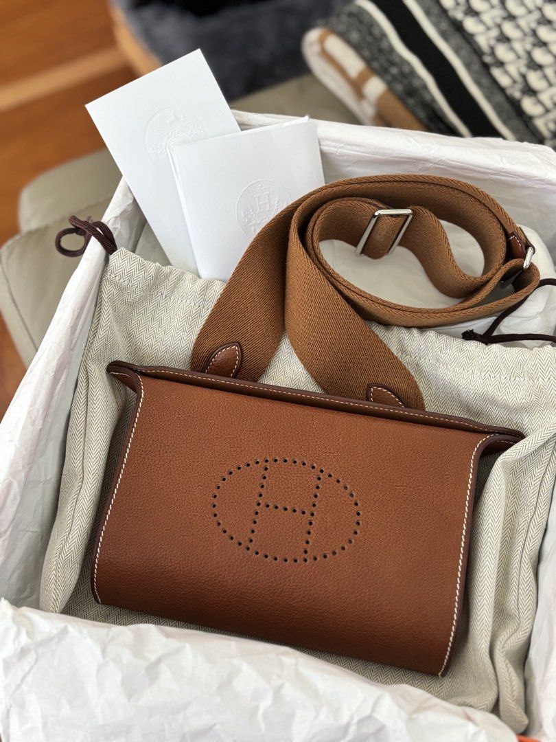 Hermes Videpoches Barenia (Category: Luxury Bags & Wallets) located in Muntinlupa City. Submitted by closet.confessions (Listing ID 1464414333, Image 1). Description: The scent. The texture. The rarity. This is HERMES at its most authentic leather. 🐻🤎 The more exclusive, more expensive and more desired. Perfect for MEN & WOMEN Videpoches in Barenia Leather Used once. CAN PASS AS BRAND NEW Comes FULLSET, with box, dust bag, care booklet, receipt