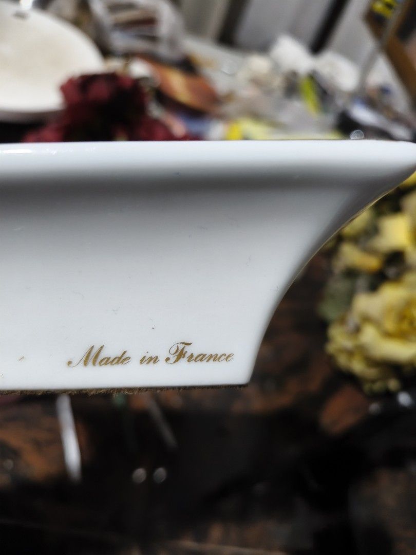 Hermés (Category: Frames & Pictures) located in Alaminos. Submitted by rarefinds1215 (Listing ID 1464451150, Image 3). Description: .