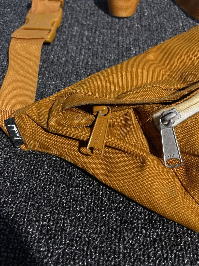 Herschel Belt Bag (Category: Sling Bags) located in Iloilo. Submitted by fast_flips_ilo (Listing ID 1464403215, Image 3). Description: .