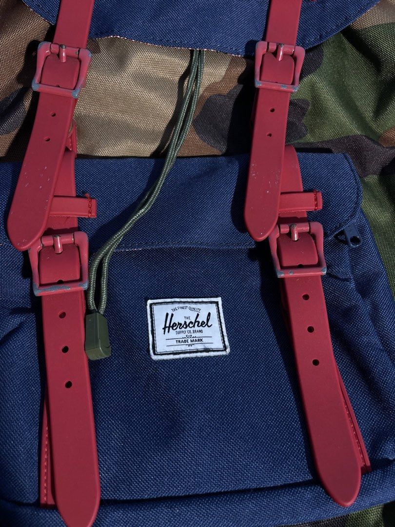 Herschel camou backpack (Category: Backpacks) located in Iloilo. Submitted by fast_flips_ilo (Listing ID 1464402934, Image 2). Description: .