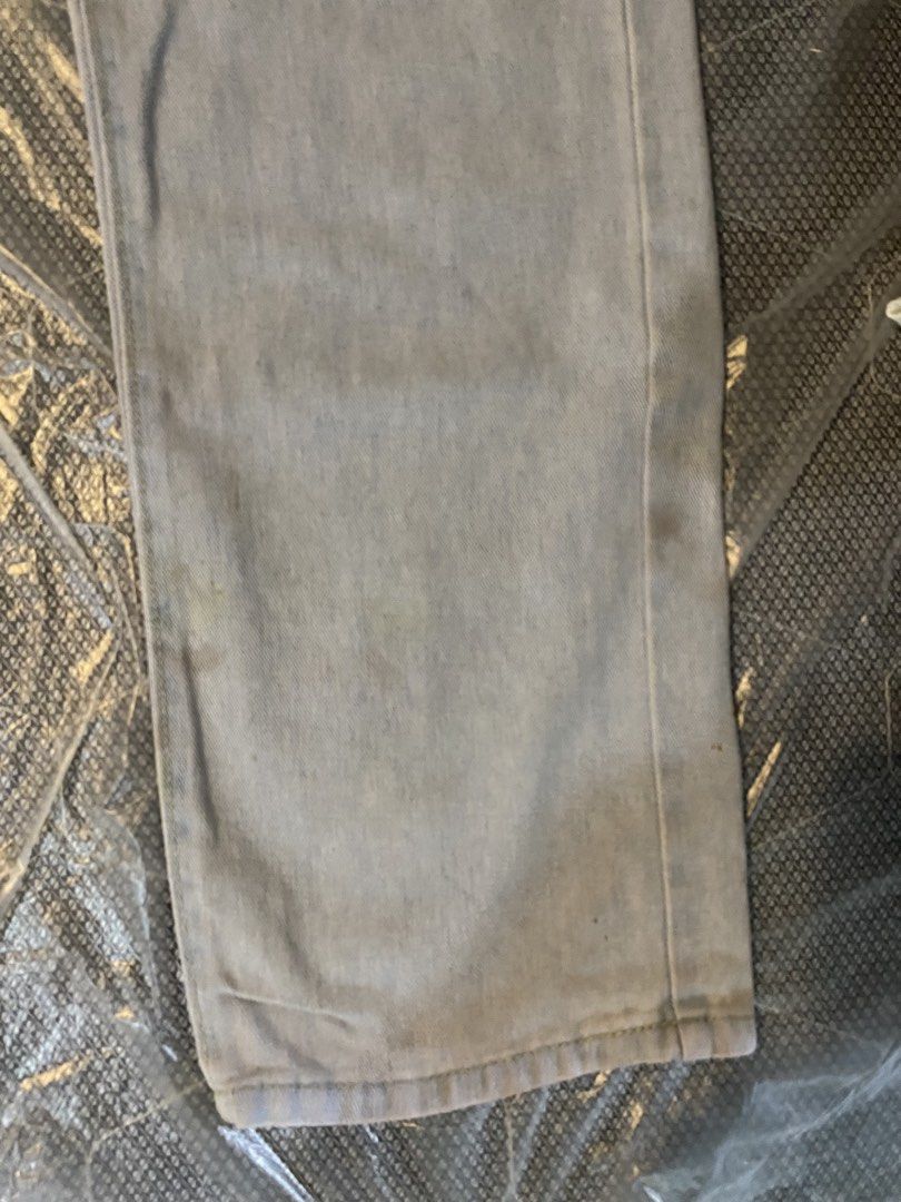 High waist jeans (Category: Jeans) located in Pasig City. Submitted by iriescruz238787 (Listing ID 1464448520, Image 2). Description: see pics for condition before ordering! jnt payment first gcash only 24-25 waist.