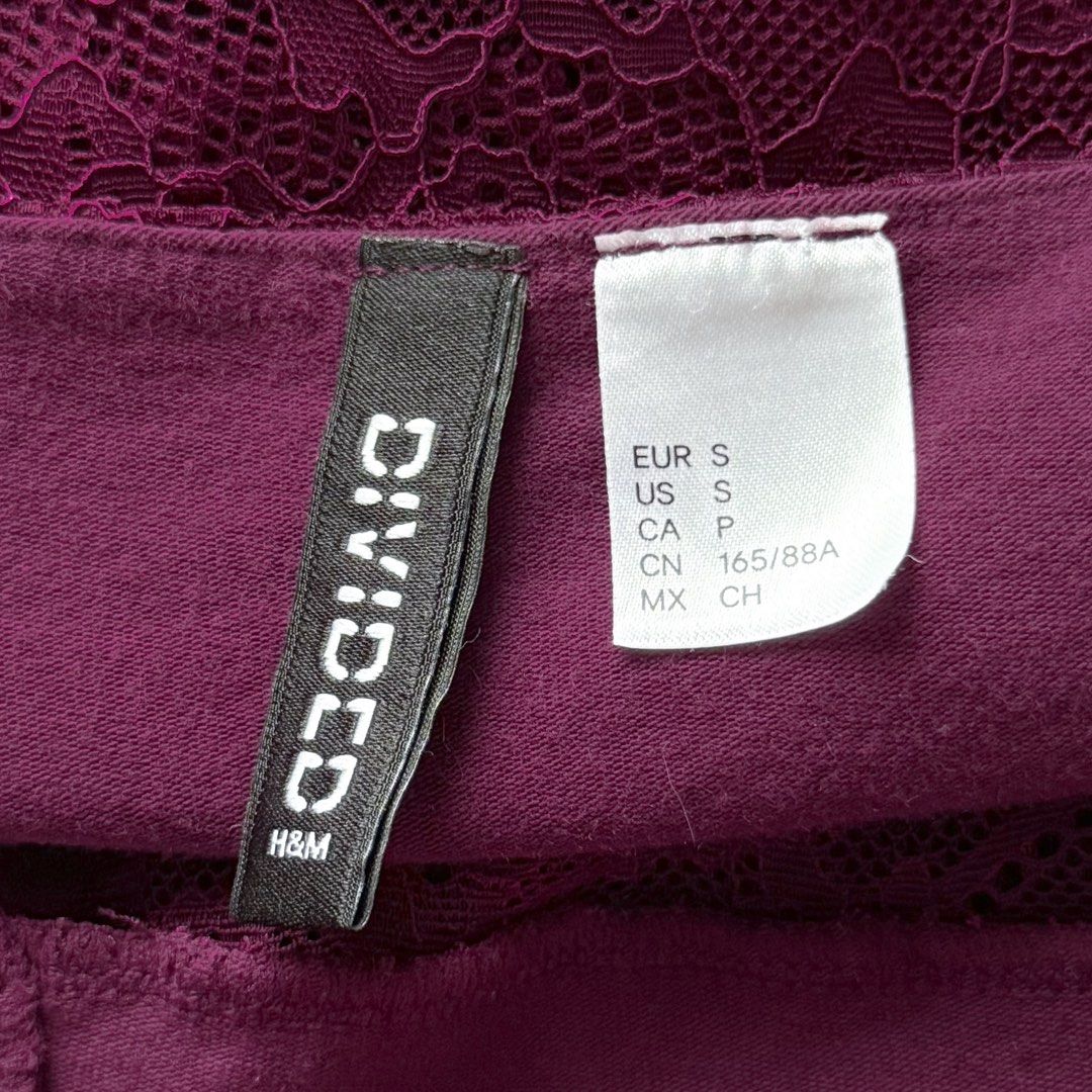 H&M Burgundy Lace Crop Top (Category: Others Tops) located in Antipolo. Submitted by rosywardrobe (Listing ID 1464444801, Image 2). Description: 🎀 MAKE READING A HABIT 🎀 • No order form, no reservation! • Strictly 1 day reservation • Payment first before order processing • No return, No exchange • Don’t make an offer if you’re not 100% sure • No shipping every weekends — PAYMENT CHANNELS — • GCash • Gotyme • Maya • BDO • BPI • Unionbank — DELIV