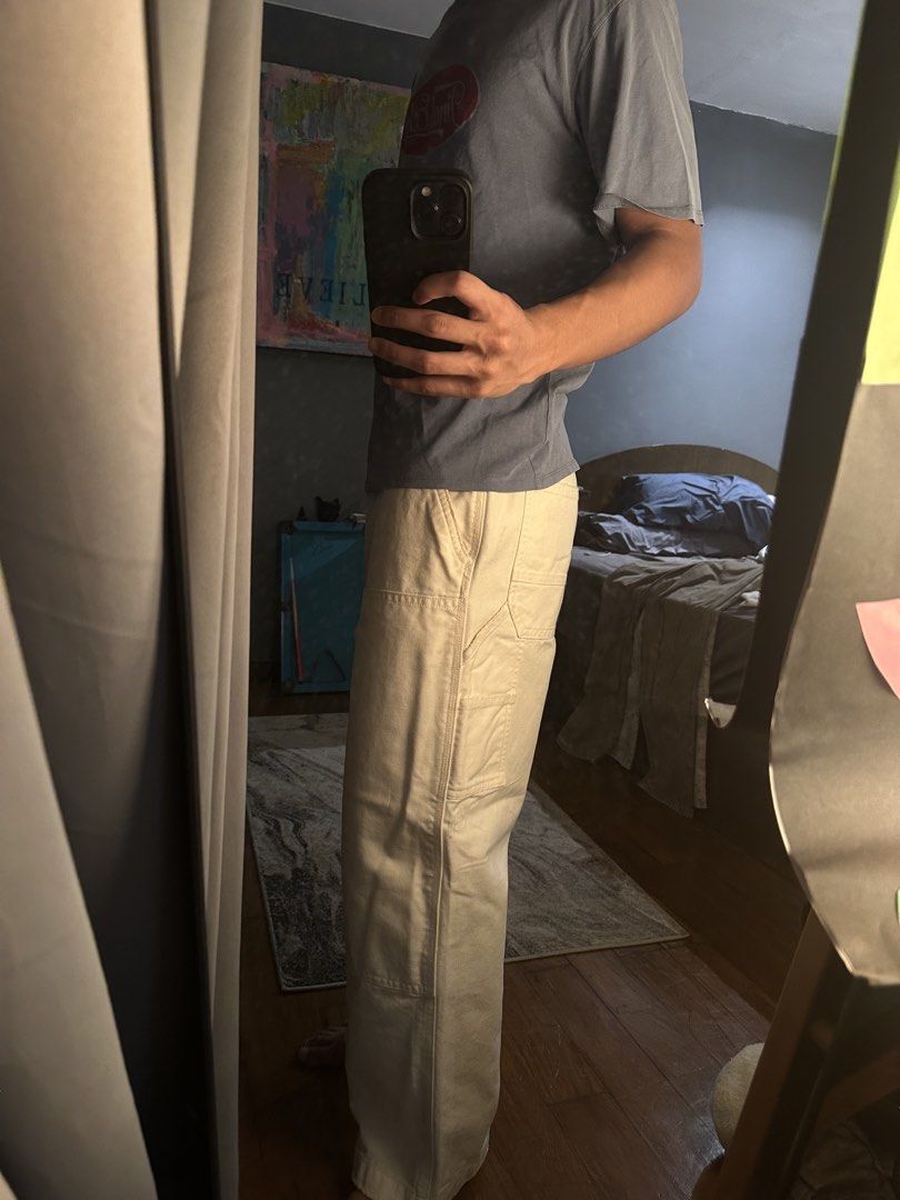 H$M Double Knee White Jeans (Category: Jeans) located in Manila. Submitted by zylesaints (Listing ID 1464518060, Image 3). Description: Location: Manila San Juan REF of photo 5’11 Slightly used Double Knee Baggy Fit .