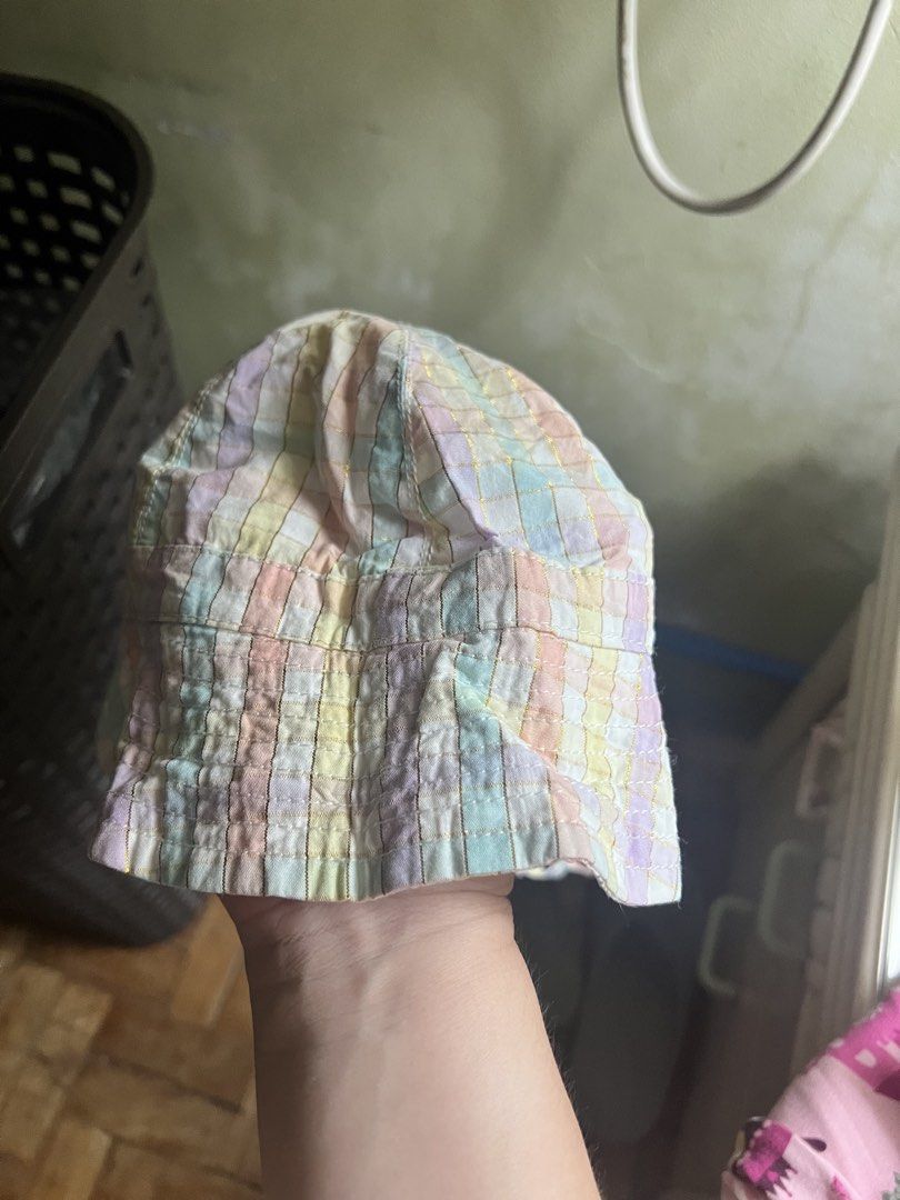 H&M Hat (Category: Babies & Kids Fashion) located in Paranaque City. Submitted by arianem031087 (Listing ID 1464521648, Image 1). Description: .