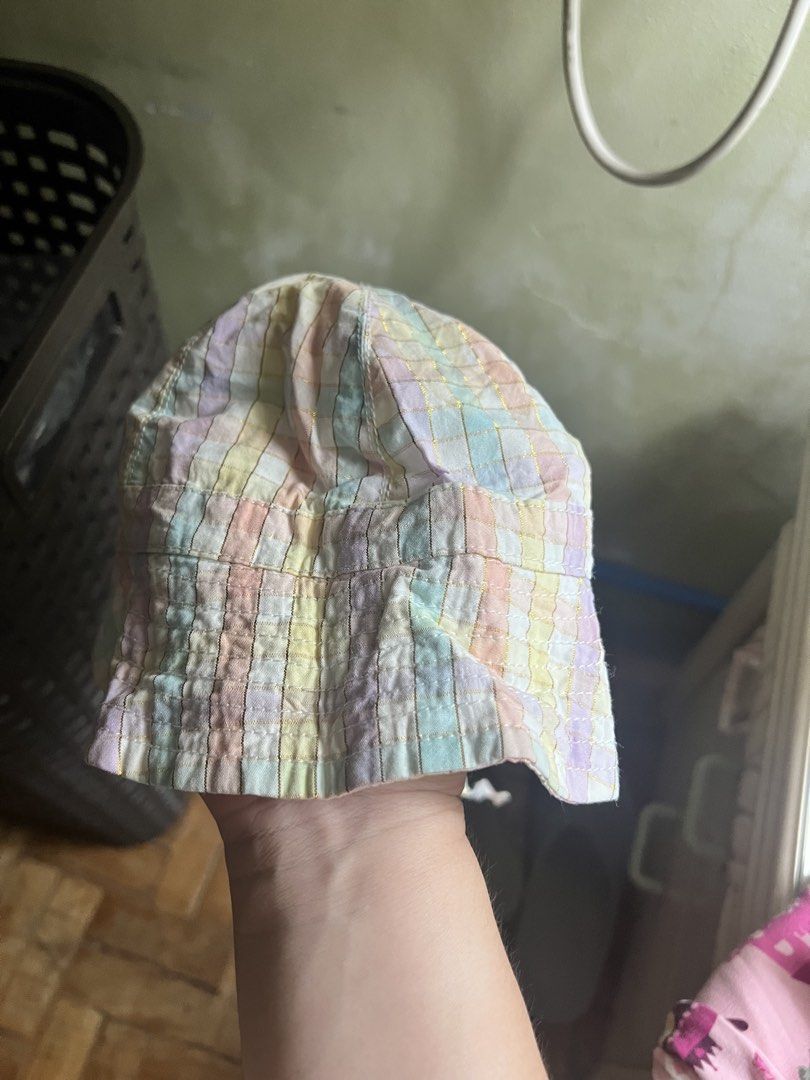 H&M Hat (Category: Babies & Kids Fashion) located in Paranaque City. Submitted by arianem031087 (Listing ID 1464521648, Image 2). Description: .