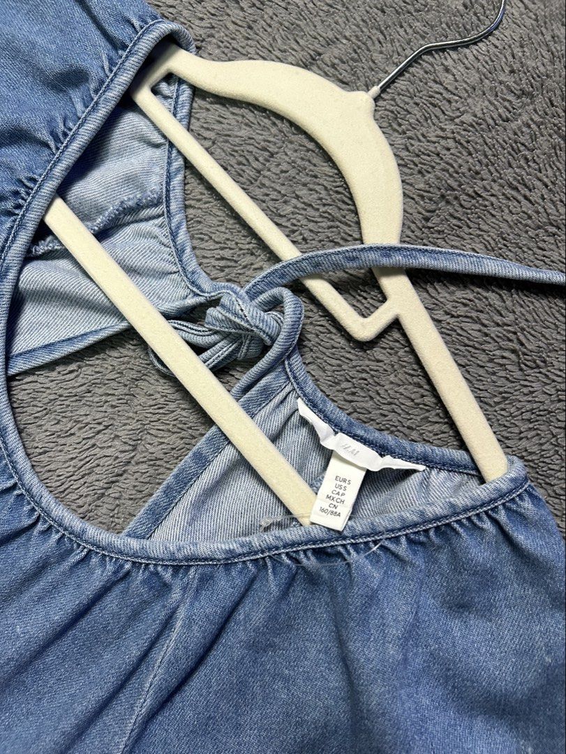 H&M soft denim top (Category: Blouses) located in Quezon. Submitted by duculanjay (Listing ID 1464435885, Image 3). Description: Condition 7/10 Light wash.