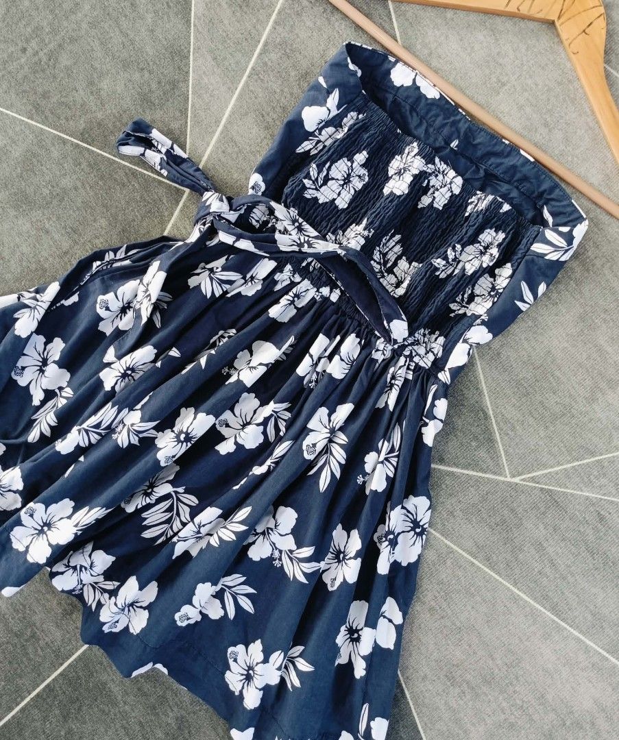 Hollister (Category: Dresses) located in Cebu City. Submitted by lhesly.girlytops.25 (Listing ID 1464470974, Image 3). Description: Hollister Excellent Condition Small on Tag Width 11.5 Length 23 850 Plus ship Only Thank you and GOD bless.