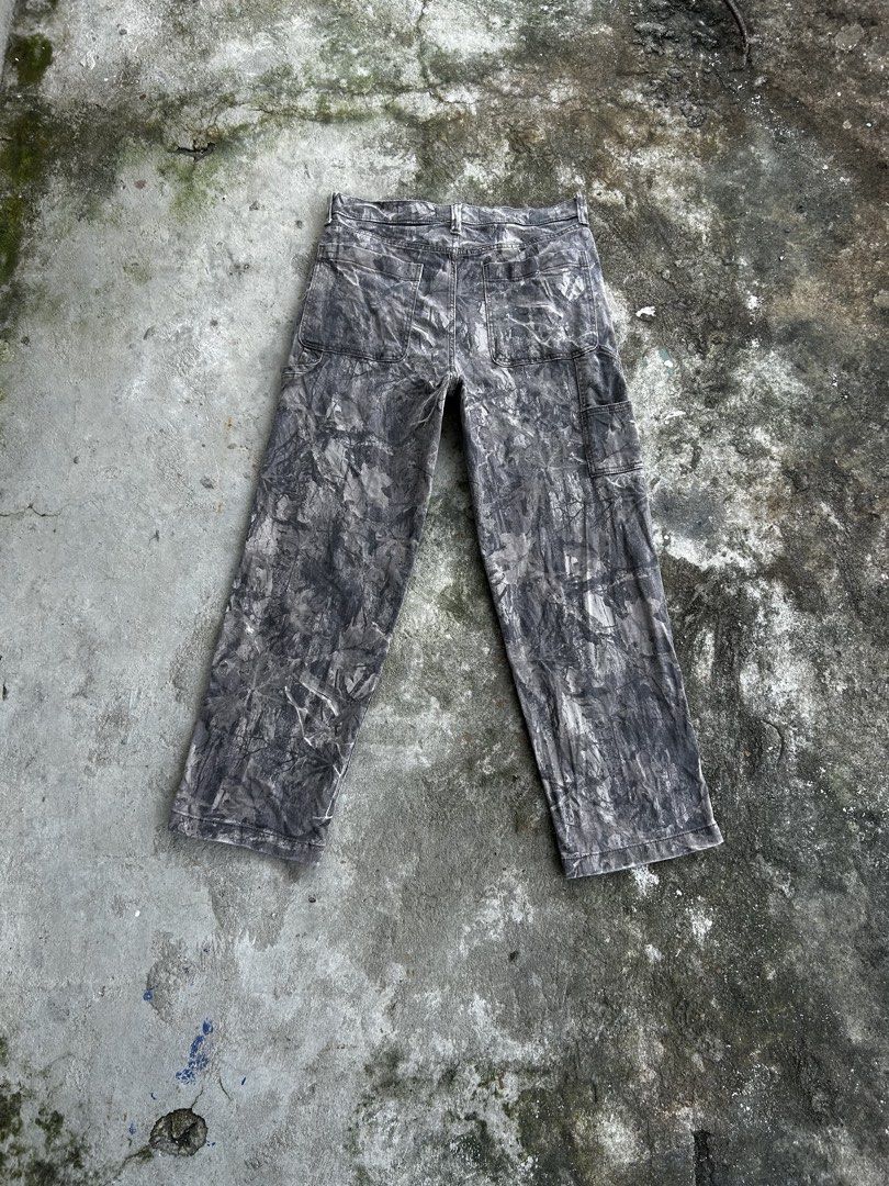 Hollister Real Tree Baggy Carpenter Pants (Category: Jeans) located in Balanga. Submitted by nothingtohold.co (Listing ID 1464503441, Image 2). Description: Hollister Real Tree Baggy Carpenter Pants 32x32 on tag | 32-34 waistline | 41 length | 9 leg opening | 9.8 condition Excellent condi no flaws Gcash | jnt | bataan Vouch~vc.