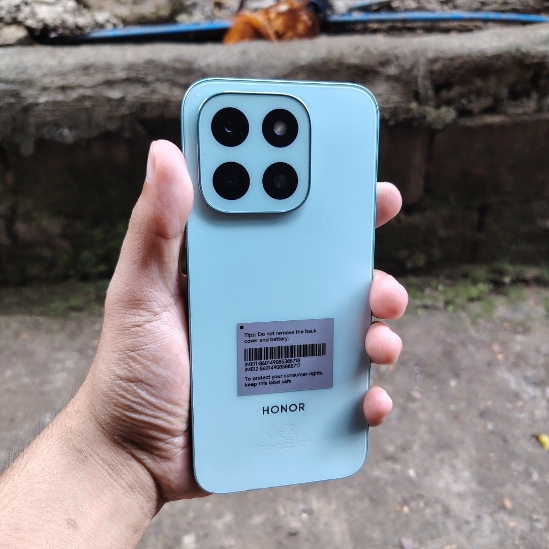 Honor x6c (Category: Android Others) located in Manila. Submitted by quickpenguin.5d57e8 (Listing ID 1464410679, Image 1). Description: For sale Honor x6c no issue all working lahat pwde sa maarte 12/256gb side fingerprint 5300 mah battery, processor mediatek helio g81 ultra 6500 negotiable pa if interested kayo pm nyo Lang ako Antipolo area Lang ako, willing to travel den pag malayo kayo.