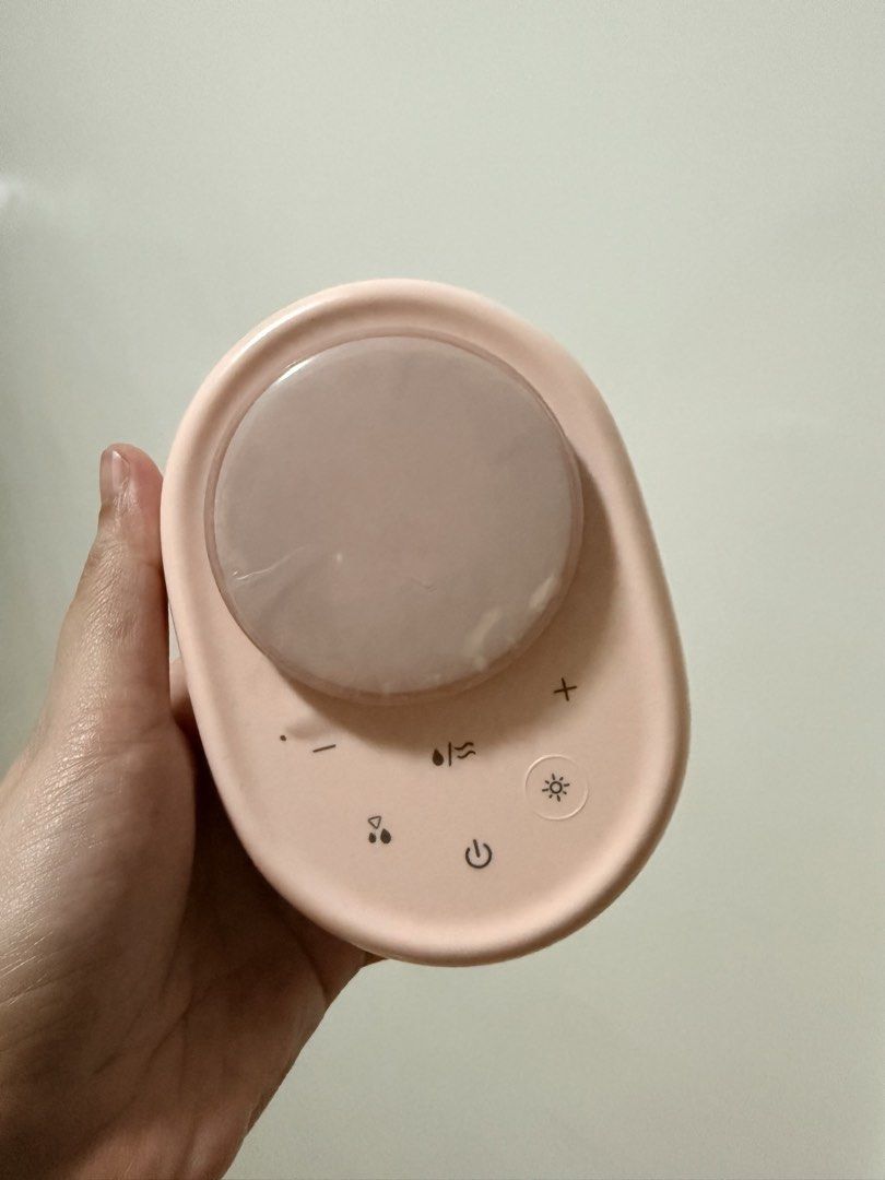 HORIGEN Wondermore Double Breast Pump (Category: Breastfeeding & Bottle Feeding) located in Los Banos. Submitted by ramrammms (Listing ID 1464420196, Image 2). Description: - Horigan Wondermore Double Breast Pump - Color: Pink - 3 Pumping Modes - 9 Suction Levels - LCD Display: Shows vacuum and speed - Includes: 2 bottles and flanges - Ideal for on-the-go pumping.