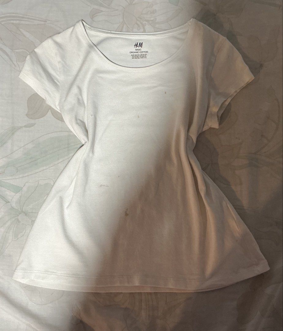 H&M White Shirt (Good for layering) (Category: Sets or Coordinates) located in Pasay City. Submitted by s.applearchives (Listing ID 1464438970, Image 1). Description: 𐔌 . ⋮ open .ᐟ ֹ ₊ ꒱ - Good for horror protagonist, dia, dark coquette, alternative, lolita, black and white outfits when layering - White top has stains while black blouse has no flaws ────୨ৎ──── mop: gcash mod: j&t or lalamove no cod 🚫 sf shouldered by buyer.