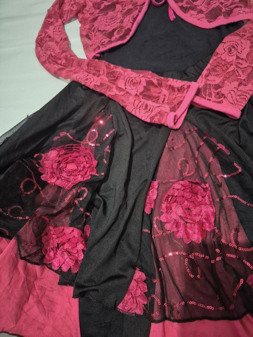 Hotpink and Black Whimsy Lace Floral Set (Category: Sets or Coordinates) located in Calamba. Submitted by bb.lace (Listing ID 1464470413, Image 3). Description: lace bolero fabric has piling.