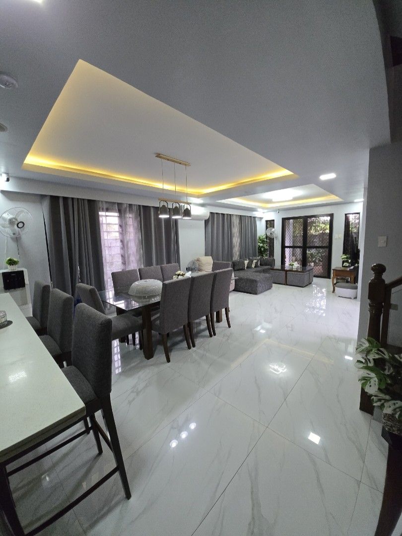House for Sale in Antipolo Overlooking view (Category: House & Lot) located in Rizal. Submitted by nads_a_m (Listing ID 1463257021, Image 1). Description: House for Sale in Antipolo Rizal (Overlooking View) ✅️CORNER LOT ❗️ ✅️10 mins from Robinsons Antipolo ✅️10 mins from iMall & Antipolo Church ✅️2-floors + Attic LOT: 261 sqms FLOOR: 325.50 sqms -8 Rooms -4 T&B -4 Parking Spaces -Huge Balcony -Huge Lanai -Indoor & Dirty kitchen -Bar with high cha