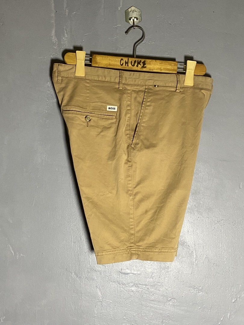 Hugo Boss Chino Short (Category: Activewear) located in Cabuyao City. Submitted by chukz_x (Listing ID 1464534759, Image 2). Description: Hugo Boss Chino Short Size : 30 Dimes : 32W 18.5L 9H Condition : like new Issue : none Price : 950 📍READY TO WEAR 📍Cabuyao Laguna.