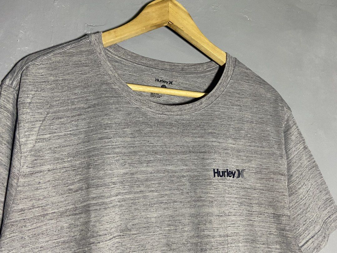 Hurley (Category: Activewear) located in Cabuyao City. Submitted by chukz_x (Listing ID 1464530179, Image 3). Description: Hurley Size : Large Dimes : 22W 28L Condition : Excellent Issue : none Price : 350 📍READY TO WEAR 📍Cabuyao Laguna.