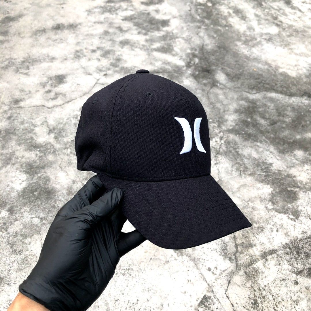 Hurley x Nike Dri-FIT Flexfit Cap (Category: Caps & Hats) located in General Santos City (Dadiangas). Submitted by blayzestuff (Listing ID 1464450596, Image 3). Description: Adult Size: 60-61 cm, L-XL 📌 Manage your expectations: All items are either thrifted or brand new. Colors may vary due to photography lighting. ⚠️ Important Reminders: • First-payment basis only (secure your order by paying in advance). • No cancellation. • No refund or exch