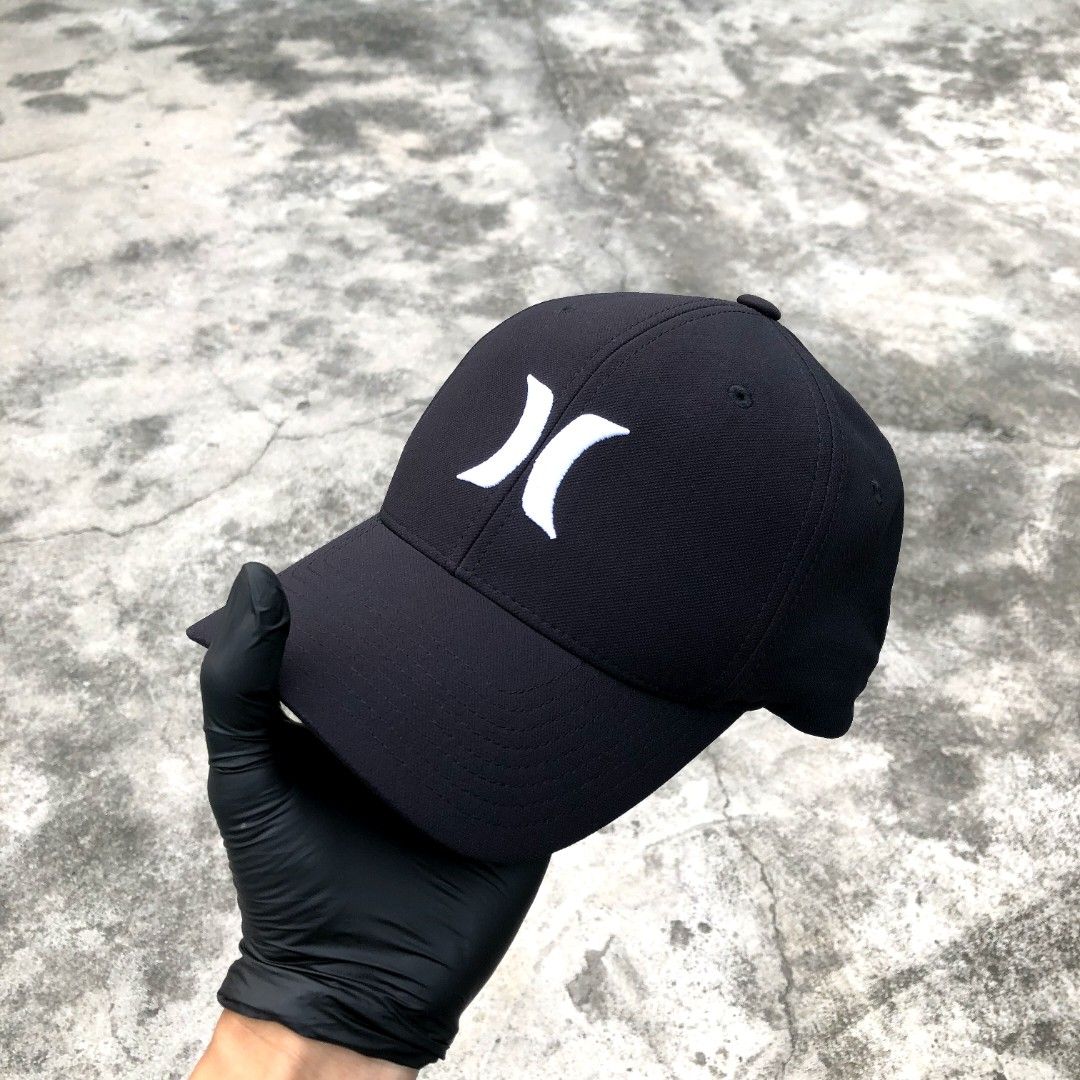 Hurley x Nike Dri-FIT Flexfit Cap (Category: Caps & Hats) located in General Santos City (Dadiangas). Submitted by blayzestuff (Listing ID 1464450596, Image 1). Description: Adult Size: 60-61 cm, L-XL 📌 Manage your expectations: All items are either thrifted or brand new. Colors may vary due to photography lighting. ⚠️ Important Reminders: • First-payment basis only (secure your order by paying in advance). • No cancellation. • No refund or exch