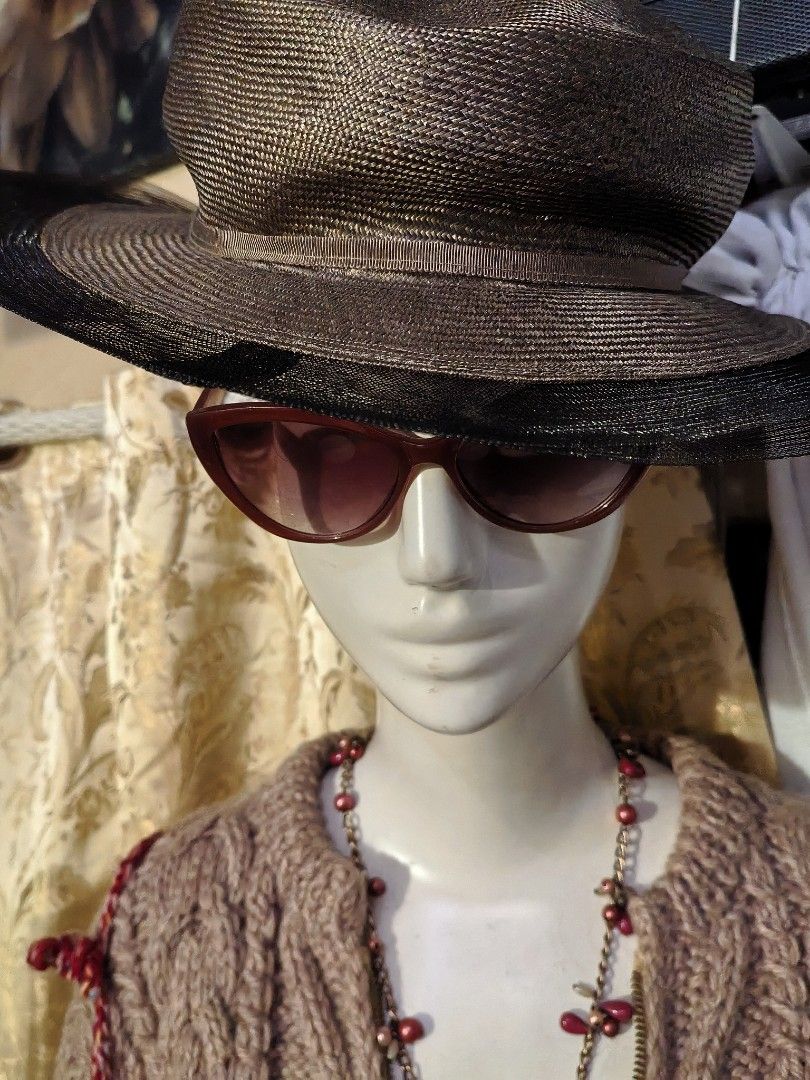 IchiNose Hat Nylon Material (Category: Hats & Beanies) located in Manila. Submitted by luckycharm_215 (Listing ID 1464488612, Image 1). Description: New Nylon.