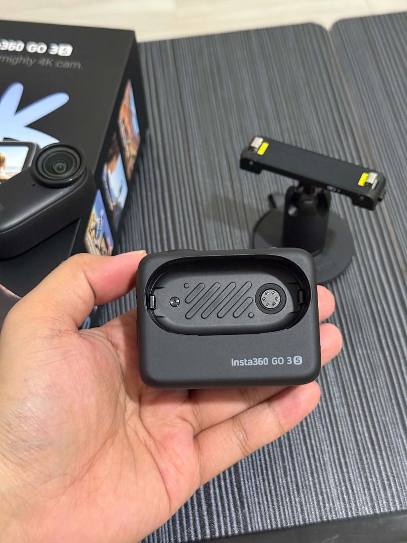 Insta360 GO 3S. RUSH (Category: Cameras) located in Caloocan City. Submitted by boldmountain.c54dd5 (Listing ID 1464412488, Image 3). Description: twice lng nagamit. can meetup RFS: di naman nagamit sayang lng. nego pa pm lng meet up within metro.