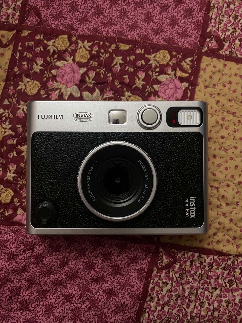 Instax Mini Evo Hybrid (Category: Camera Bags & Carriers) located in Manila. Submitted by cabugaochi35774 (Listing ID 1464555672, Image 2). Description: 10000 nego. Good as new with original charger and box.