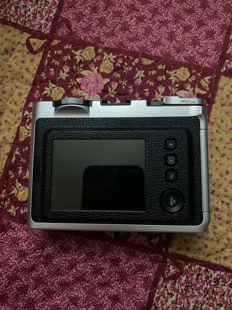 Instax Mini Evo Hybrid (Category: Camera Bags & Carriers) located in Manila. Submitted by cabugaochi35774 (Listing ID 1464555672, Image 3). Description: 10000 nego. Good as new with original charger and box.