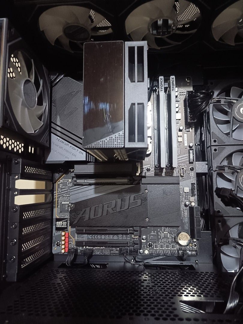 Gigabyte AORUS z790 elite x ax (Category: Computer Parts) located in Quezon City. Submitted by keithivan1205 (Listing ID 1464379850, Image 1). Description: - Gigabyte z790 elite x ax AORUS Motherboard sale/trade to am5 or am4 I can include the ram.