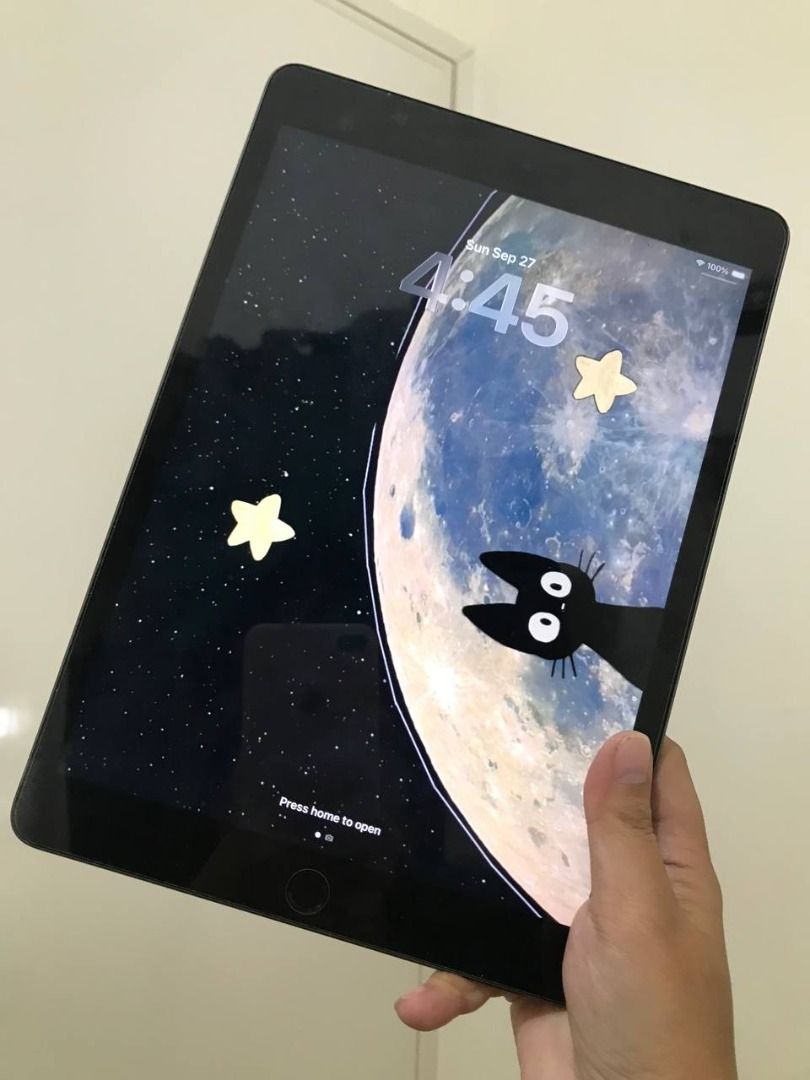 iPad 9th Gen 64GB w/ Cellular FIX (Category: iPad) located in Tuy. Submitted by marzdecluttersz (Listing ID 1464438782, Image 2). Description: For sale my personal used iPad 9th gen! Openline, any sim will do PS. Sim is capable for DATA ONLY/iMessage It can't be used for calls and text messages 9th gen has no battery health but i can guarantee that it has still good battery (hindi mabilis malowbat) No icloud issue, latest ios installed. With char