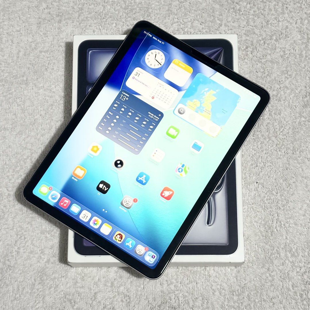 Ipad Air M3 7th Generation Spacegray (Category: iPad) located in Pasig City. Submitted by ela_zen15 (Listing ID 1464407038, Image 3). Description: BEWARE OF SCAMMERS. Maraming mura pero mapapamura kana lang after. Ingat po sa mga bagong modus. Yung third party po and marami pa. Sale or Swap Swapping is higher than selling price Ipad Air 7 M3 128gb Spacegray 11 inches Truetone working 100% Smooth (like new) Ok fingerprint Ok wifi Ok battery No iss
