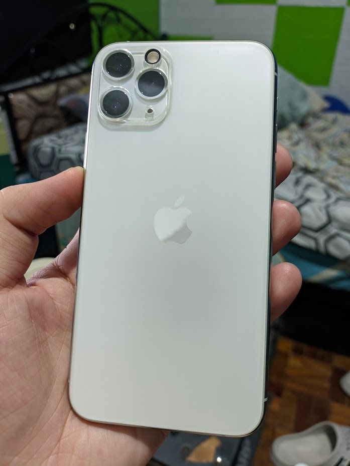 iPhone 11 Pro 64GB Matte Silver Factory Unlocked (Category: Other Mobile & Gadget Accessories) located in Quezon City. Submitted by Mr.Skyler (Listing ID 1464566727, Image 3). Description: FOR ONLY 11.5K PRICE PWEDE SWAP LOWER UNITS PLUS CASH DEPENDE SA OFFER AND NEED KO MAY ADD CASH PWEDE NA DUAL SIM 1ST SIM(PHYSICAL SIM) OPENLINE TO ALL NETWORKS 2ND SIM(E-SIM) SMART/GLOBE ESIM FACTORY UNLOCKED UPGRADED TO LATEST IOS 18 NEVER BEEN OPENED/REPAIRE