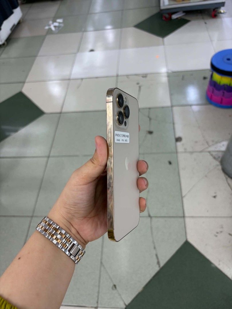 Iphone 13 Pro Max 256gb FU NTC 97% BH (Category: iPhone 13 Series) located in San Juan City. Submitted by keannagadgetph (Listing ID 1464361621, Image 3). Description: Available for today's post! Grab na! Quick info : Iphone 13promax 256gb Factory unlock 95% Makinis Ntc approved Accepting swap / Trade in / installment / walk in For fast transaction 09777177470 look for alyanna Fb page : javeds gadget shop.