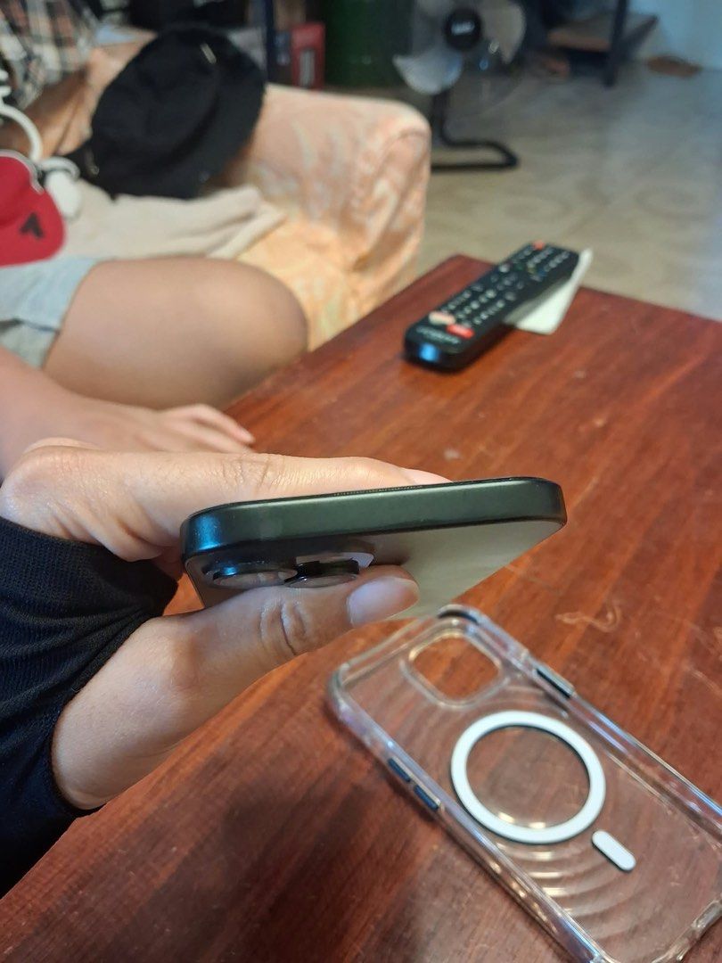 Iphone 15 128GB (Category: iPhone 15 Series) located in Caloocan City. Submitted by ethelle_1122 (Listing ID 1464394829, Image 3). Description: 📱 FOR SALE — iPhone 15 128GB ✨ Color: Black 💾 Storage: 128GB 🔋 Battery Health: 82% 👩🏻 Lady-owned 🔒 Never been opened / never repaired 🎨 True Tone: Working 📦 Inclusions: Original Box + extra cases ❌ No charger included 📡 Smart Locked 💯 Good condition & ready for a new owner! 📩 PM for price, actu