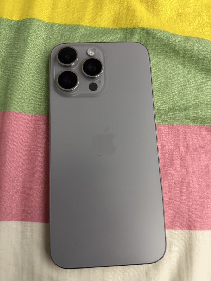 iPhone 15 Pro Max 256gb (Category: iPhone 15 Series) located in San Juan City. Submitted by seandomingoo (Listing ID 1464388989, Image 3). Description: iPhone 15 Pro max 256gb Local Variant Smart Locked 82% Batt health Smooth performance Few hair scratches on screen Face ID and Truetone working With original box.