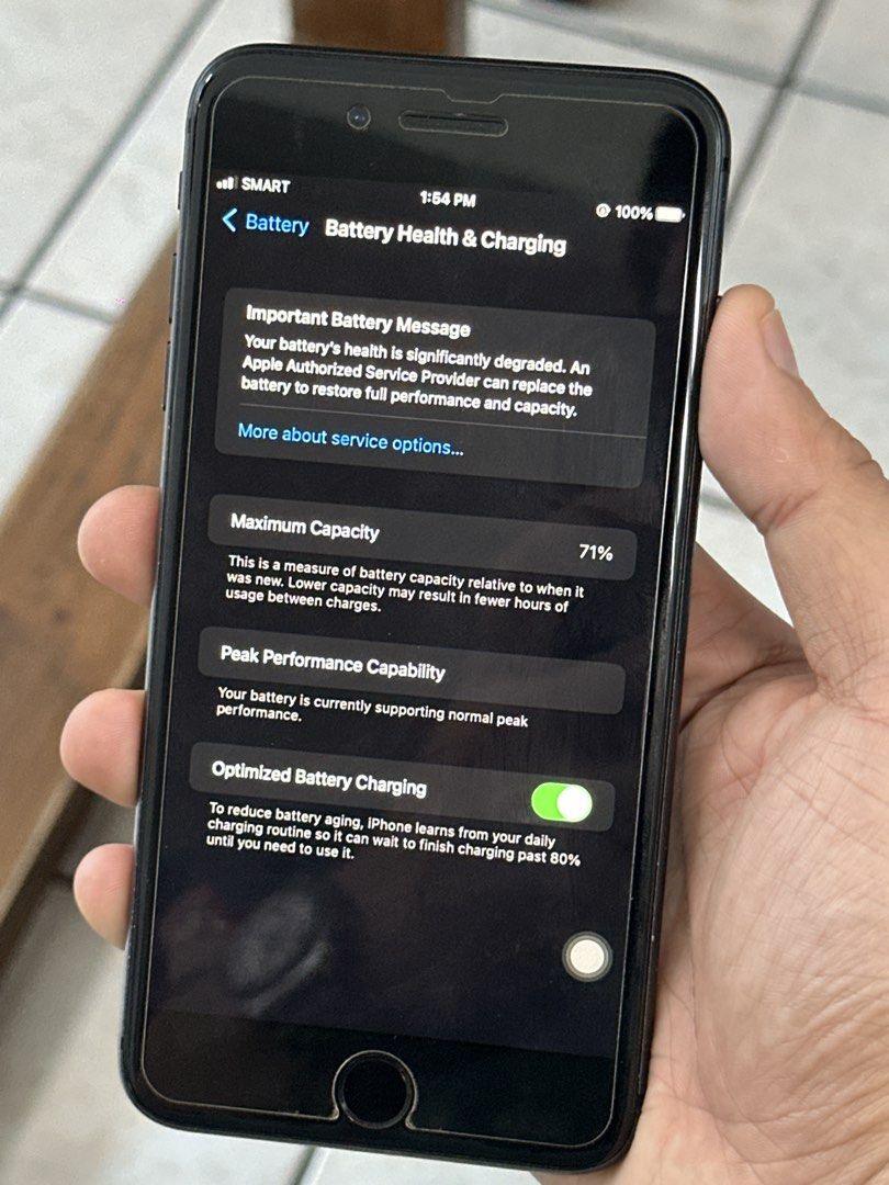 iPhone 8 Plus (Category: iPhone 8 Series) located in Mandaluyong City. Submitted by julianyabot (Listing ID 1464403467, Image 1). Description: Storage 256gb Battery Health 71% Touch ID still working Open for meetup if you want to test Just send me a message.